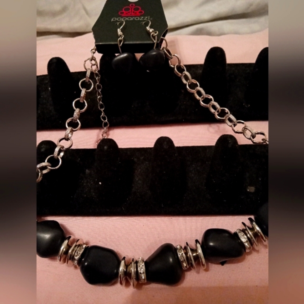 Paparazzi jewelry set